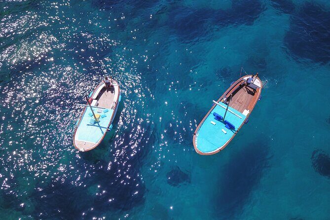 Capri Boat tour in 3 hours - Entering Capri by Boat: the vibe you feel right away