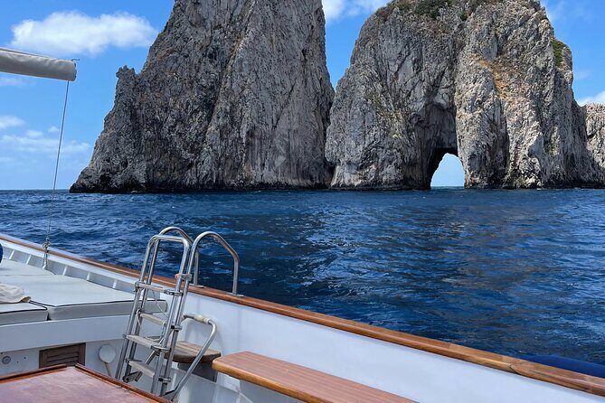 Capri Boat tour in 3 hours - Boat comfort, swim setup, and what to bring