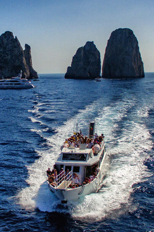 CAPRI CLASSIC BOAT TOUR - Languages and group experience: plan for English and Italian