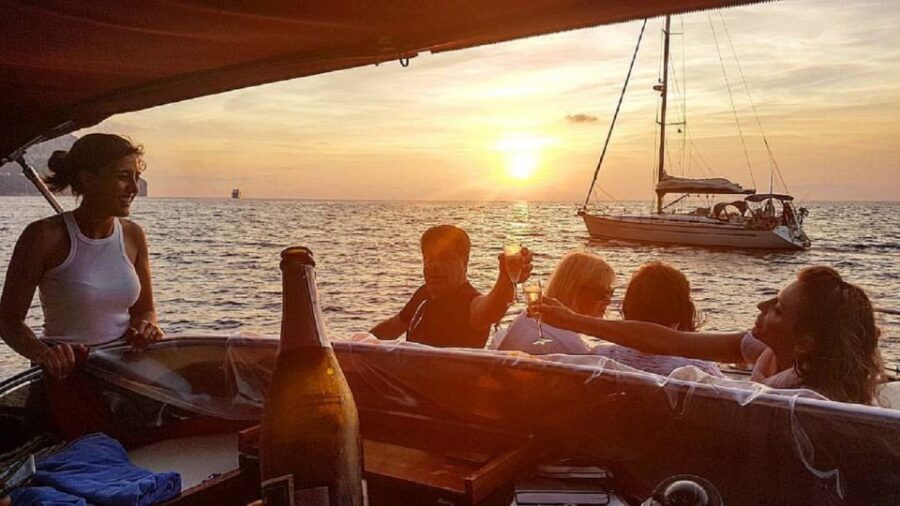 Capri: Day & Night Boat Tour - Your 3 hours on Capri at night: making limited time count
