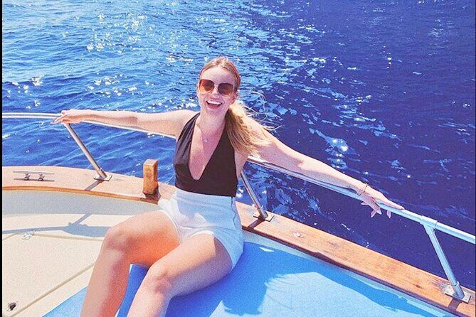 Capri enjoy the Dolce Vita by boat for 4 unforgettable hours! - Captains and pacing: the human part of the route