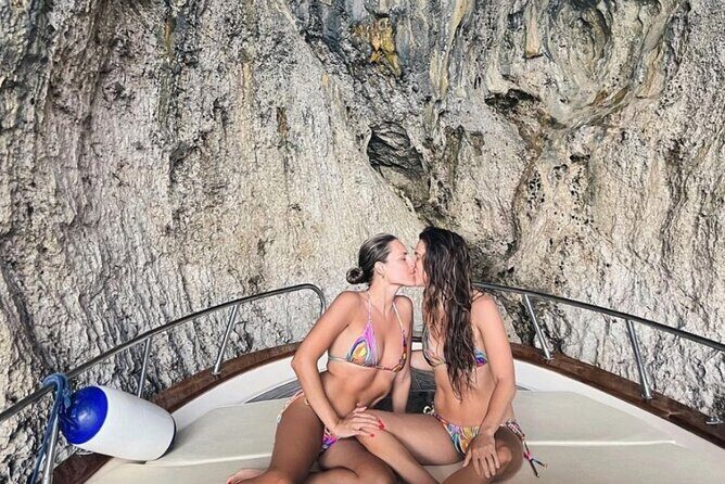 Capri & Positano Private Tour - Premium 28 ft boat - Sorrento’s coast and Bagni Regina Giovanna: starting with the Roman connection