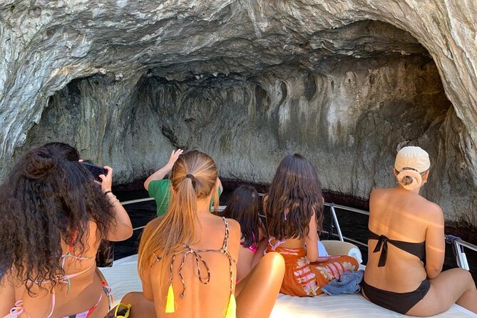 Capri Private all inclusive Boat Tour with City Exploration - Private boat in Positano to Capri icons: how the day is paced