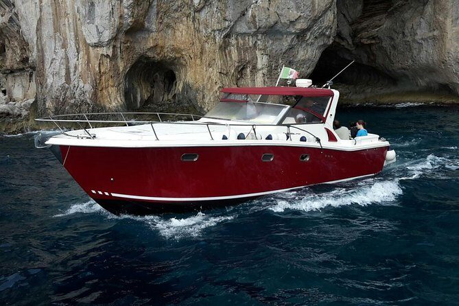 Capri Private Boat Tour from Positano, Praiano or Amalfi - Cruising past I Faraglioni to Capri: the morning that sets the tone