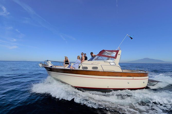 Capri Private Boat Tour from Sorrento, Positano or Amalfi - Choosing Your Start: Sorrento vs Positano vs Naples