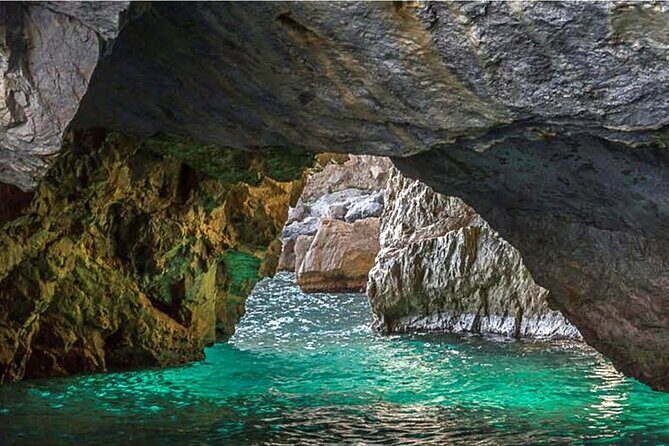 Capri Private Boat Tour from Sorrento - Premium 28ft Boat - Bagni Regina Giovanna and the Massa Lubrense Approach: Photos, Power, and Waterfall Views