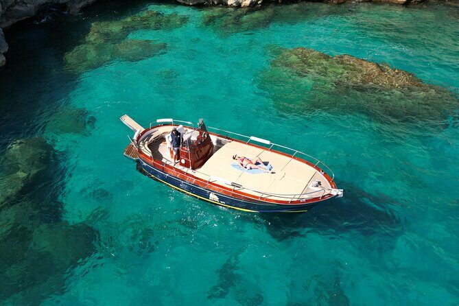 Capri Samba Boat Tour, Sail in Style by Boat. - Villa Malaparte viewpoint: modern architecture with a sea backdrop