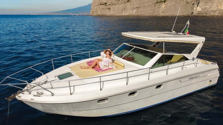 Capri: shared boat tour from Sorrento - 7 hours - 3 hours of free time in Capri: where to spend it