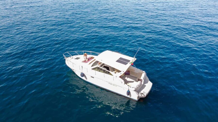 Capri: shared boat tour from Sorrento - 7 hours - Grotta Bianca and short cave timing
