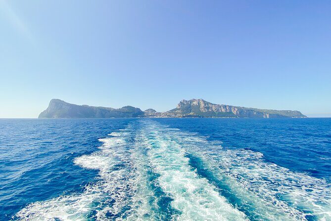 Capri small group & Blue grotto from Sorrento - The 2-hour Capri coastline cruise: Faraglioni, grottos, and Malaparte’s villa
