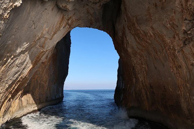 Capri Small Group Tour from Capri: A Day of Adventure and Beauty - Why This Capri Day Trip Fits Together So Well