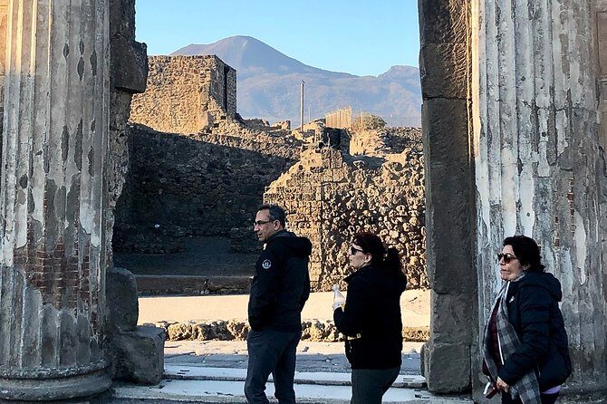 Capri, Sorrento and Pompeii Private Tour - Getting to Pompeii with a chauffeur, train, and skip-the-line advantage