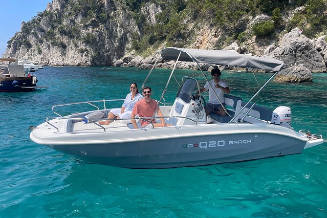 Capri Tour for Private Groups by Luxury Boat - White Grotta and Grotta Verde: your swimming-and-snorkeling centerpiece