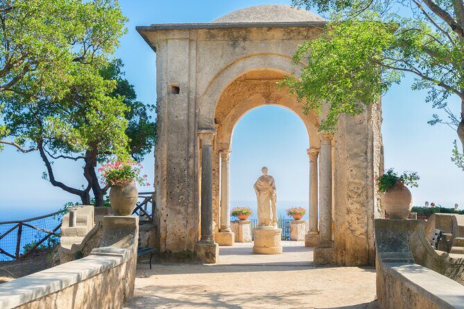 Car Tour from Salerno to Amalfi, Ravello and Positano - Stop 4: Positano in 50 minutes for the center and the chic streets