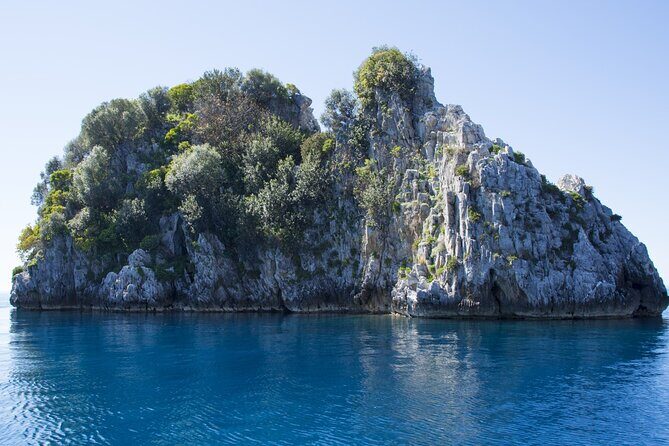 "Classic" Boat Trip to Capo Palinuro - Architiello, sulfur-smelling Cala Fetente, and the Rabbit Rock moment