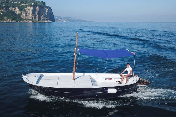 complete tour of the island of Capri by private boat - White Grotta: A Quiet Cave With Stalactite Shapes