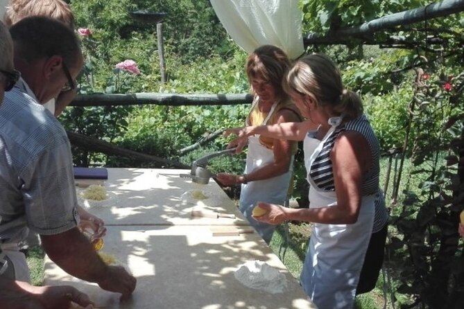 Cooking class: "Traditional dishes of the Mediterranean Diet" - How long it takes, who it suits, and what to bring