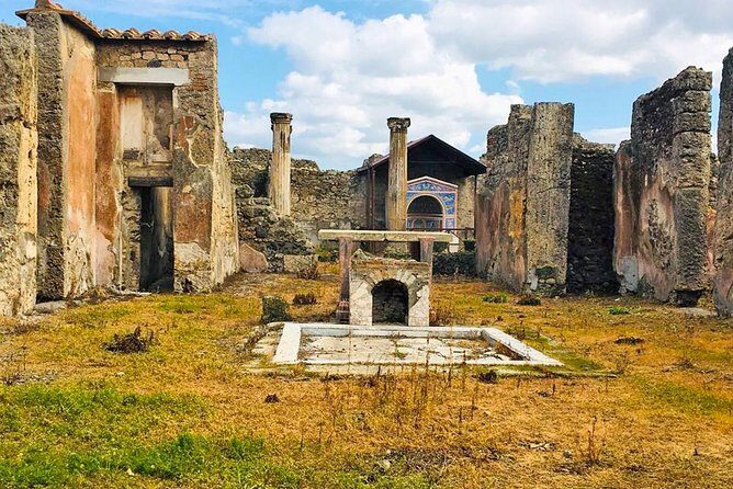 Day trip to Pompeii from Naples - Who should book this shuttle, and who should think twice