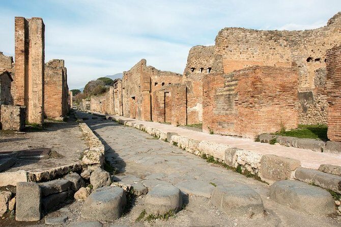 Daytrip from Naples port to Pompei, Sorrento & Positano - Sorrento in 60 minutes: what you can realistically see