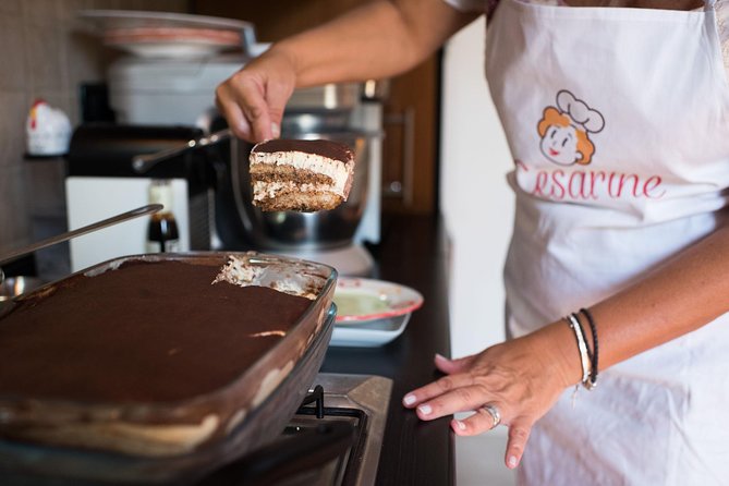Dining Experience at a local's Home in Castellammare di Stabia with Show Cooking - The 2.5-Hour Flow: From Kitchen Welcome to Four Courses and Wine