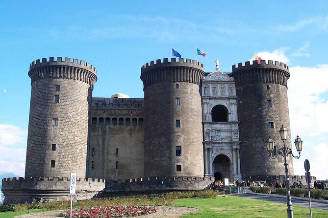 Discover Naples: Guided 3-Hour Walking Tour Through Naples’ Heart - Key things to look for on this Naples walking tour