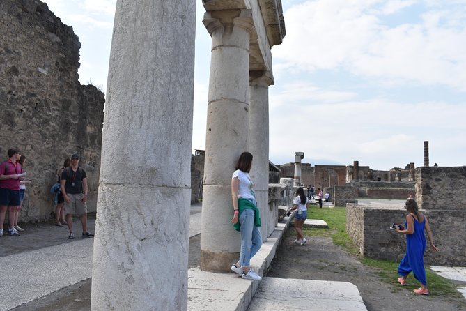 Discover the Ancient Ruins of Pompeii: Day Trip from Rome - The Naples portion on the way back: a time check you should care about