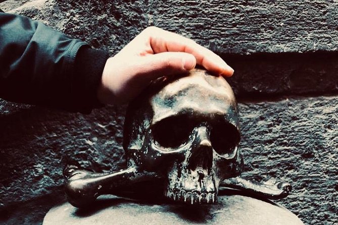 Esoteric Naples: Hidden Spots & Real Mysteries - The legends-and-dark-history angle: why it works here