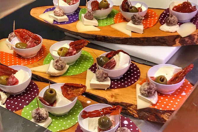 Evening Flavors of Naples: Private Food Tour and Wine Tasting - Who should book this private tour, and who should skip it