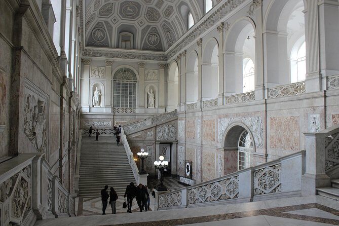 Exciting private tour of the Royal Palace and Bourbon Gallery - Tickets and money: what you pay on top of the tour price