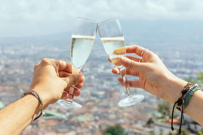 Exclusive Naples Private Food Tour: 6 or 10 Tastings - Who the guides are like: the human factor matters here