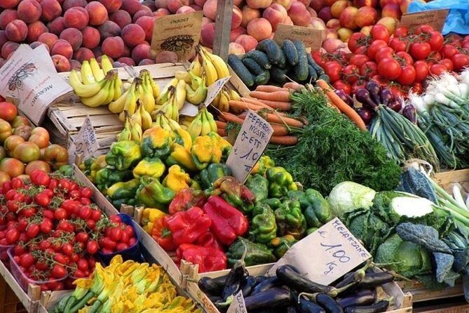 Food Experience with a local in Praiano - Drinks included: grape juice, wine, and the garden liqueur