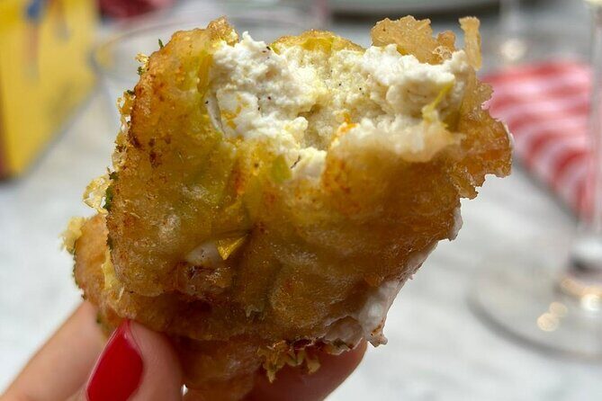 food Tour in the Spanish Quarter of Naples - Spanish Quarter at 5:30 pm: how the timing works
