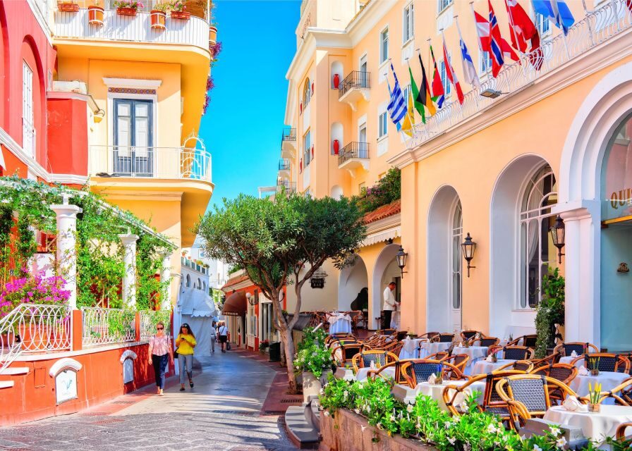 From Amalfi: Li Galli and Capri Islands Boat Tour - Who this tour fits best (and who should skip it)