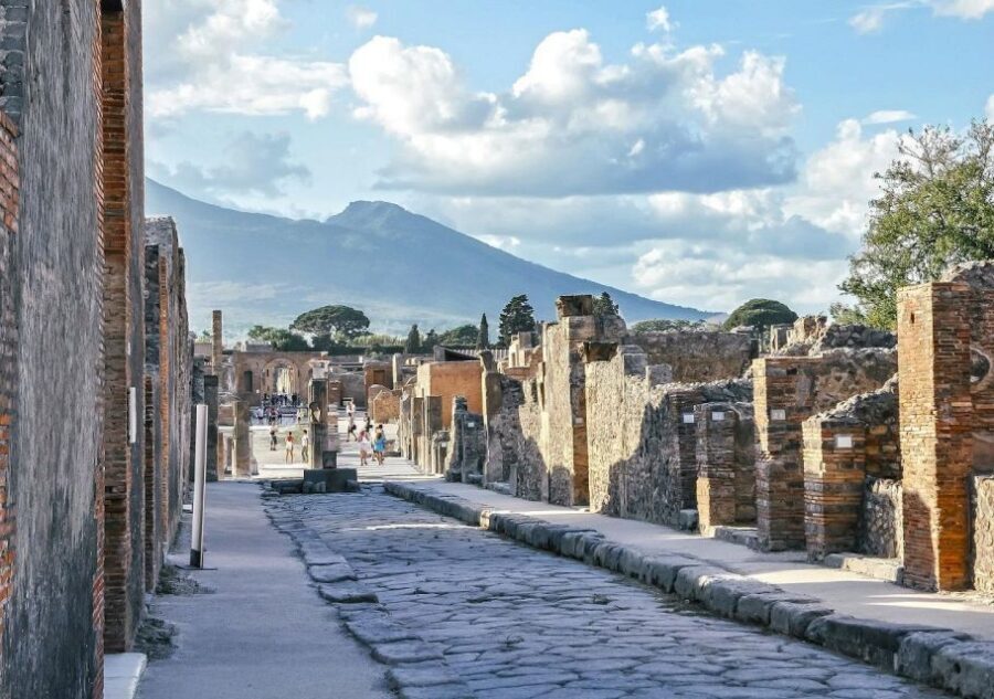 From Amalfi: Pompeii and Mount Vesuvius Private Day Trip - Vesuvio National Park: What You’ll Do on the Mountain