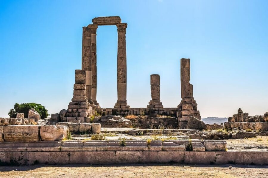 From Herculaneum to Pompeii: Audioguides + Entrance Tickets - How this self-paced audioguide day really works