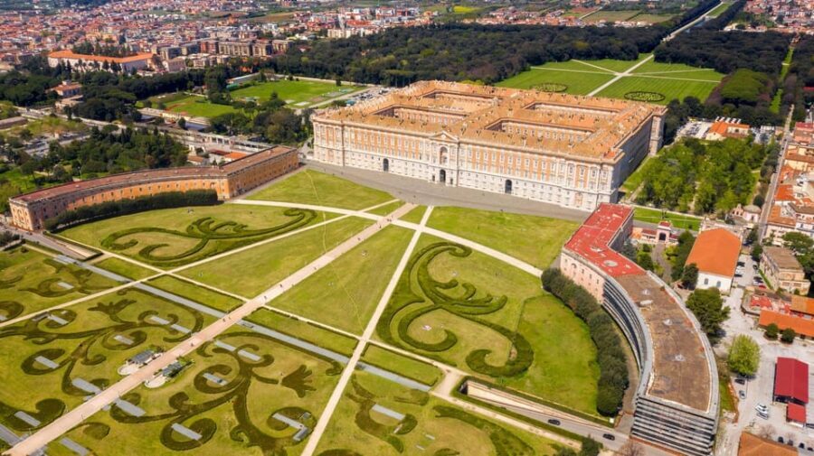 From Naples: All-inclusive tour to the Royal Palace of Caserta with expert guide - Inside the palace: what your guided 4 hours should include