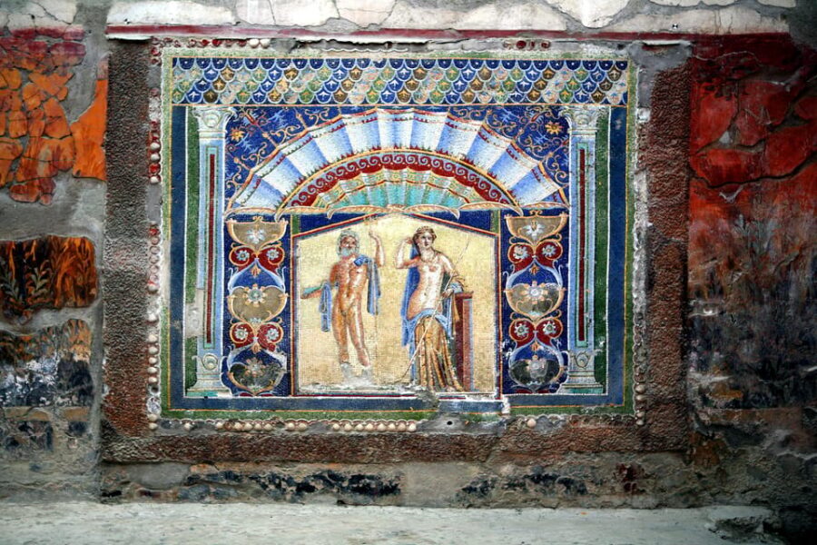 From Naples: Herculaneum and Pompeii Day Trip with Tickets - Herculaneum (Ercolano) in 2.5 Hours: Streets, Roman Homes, and the Shock of Preservation