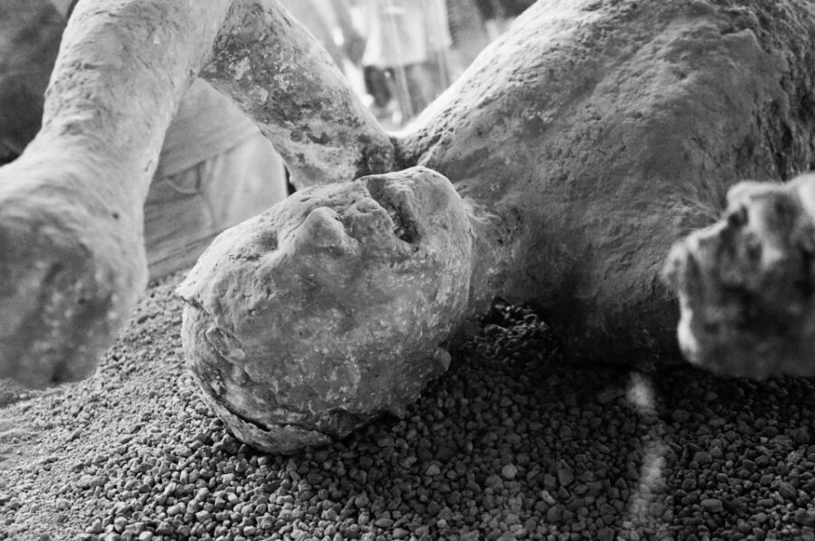 From Naples: Herculaneum, Vesuvius, and Pompeii Trip - A smart one-day hit of Pompeii, Herculaneum, and Vesuvius