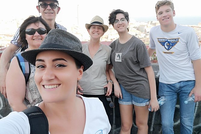 From Naples: Pompeii & Mount Vesuvius Full-Day Tour with Lunch - Guides and group size: what you should watch for