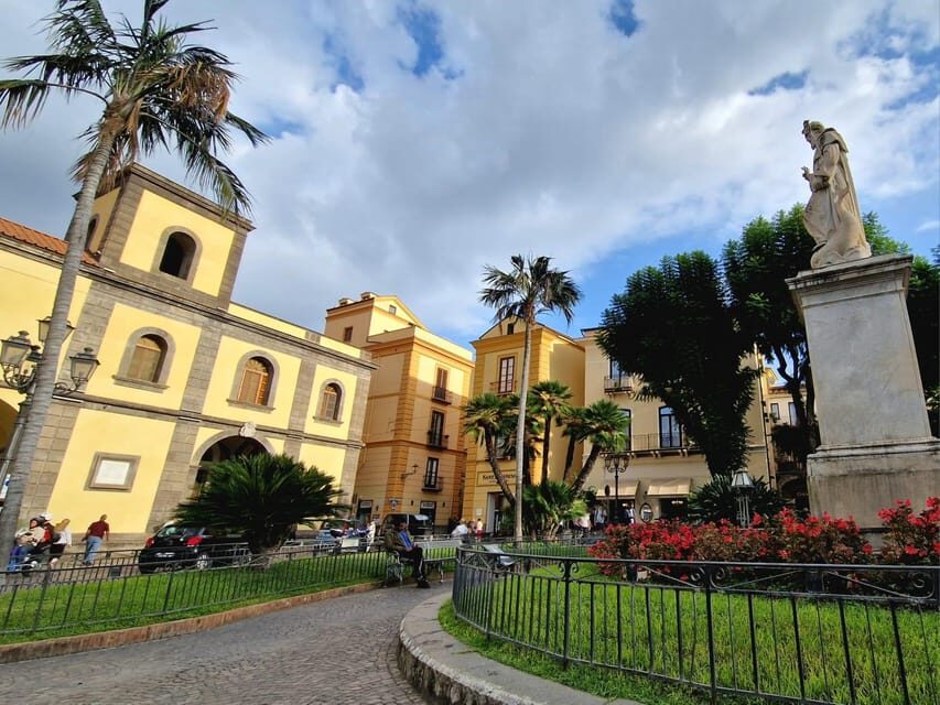 From Naples: Pompeii & Sorrento Shore Excursion with Lunch - Riding the coach: planning for travel time without losing the day
