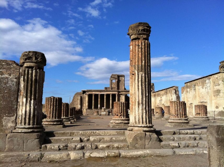 From Naples: Transfer to Positano with Pompeii Guided Tour - Pompeii on Foot: From Marina Gate to the Forum in Two Hours