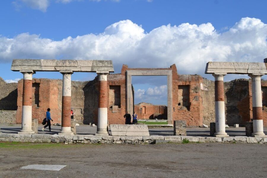 From Naples: Transfer to Positano with Pompeii Guided Tour - FAQ