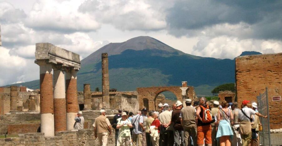 From Naples: Transfer to Positano with Pompeii Guided Tour - The 4-Hour Rhythm: Van Time, Pompeii Walking, Arrival in Positano