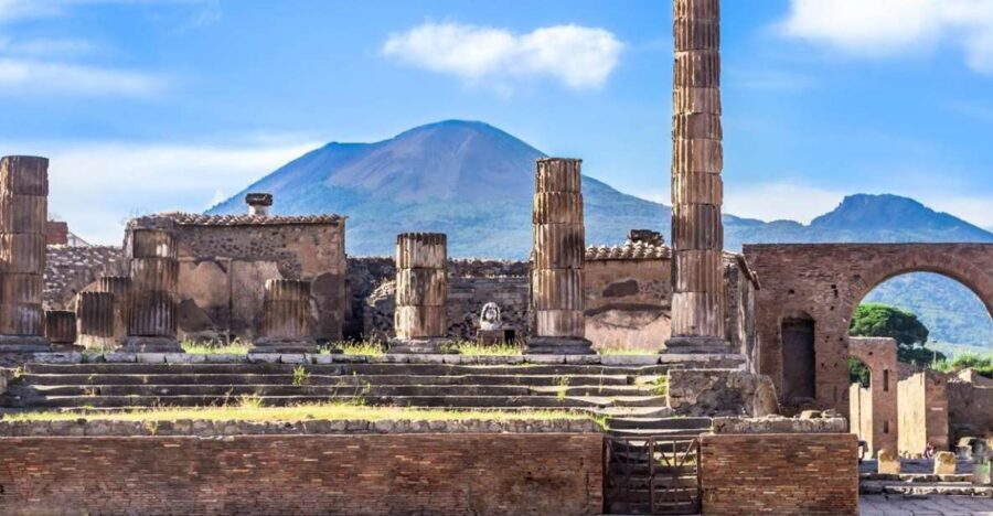From Naples_Pompeii&Vesuvius - Coach Ride to Vesuvius: How the Day Gets Set Up