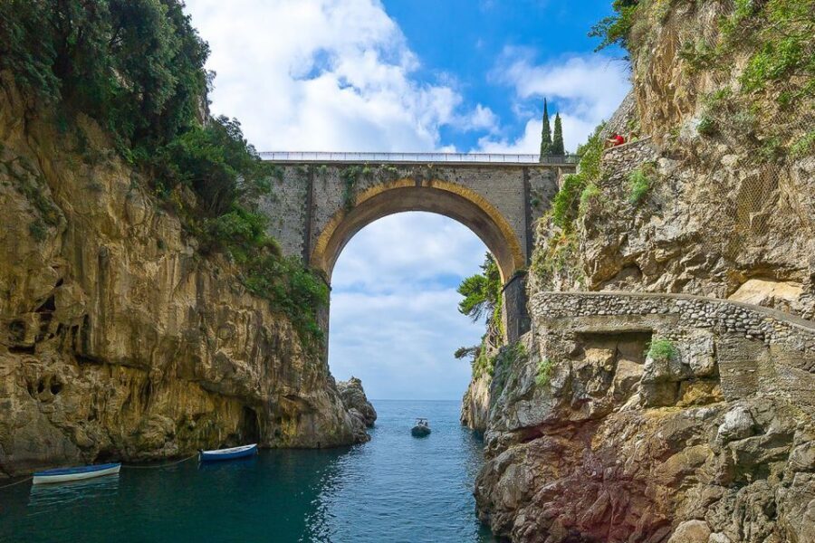 From Positano: Amalfi Coast Boat Tour - Cruising past the Sirenuses and on to Praiano