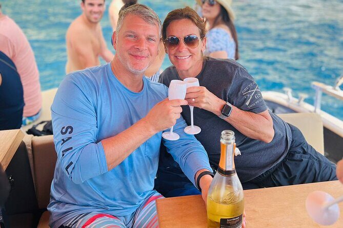 From Positano : Elite Capri Boat Day Free Bar, Brunch & City Walk - 4 hours on Capri’s waterfront: funicular to the center and how to plan