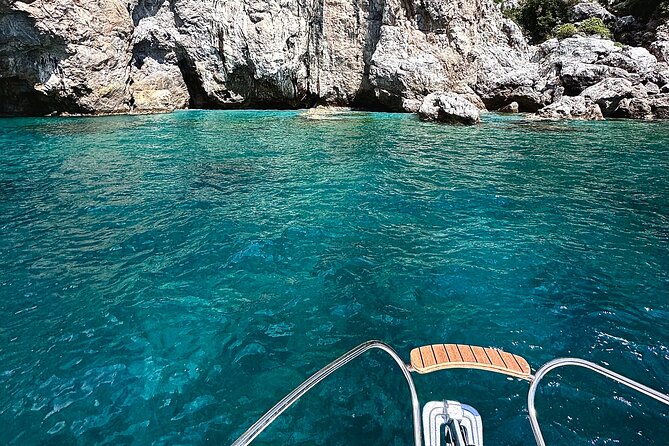 From Positano or Praiano: 2H Private Amalfi Coast speed tour - Stop 1 in Positano: the pyramid view you can’t fake