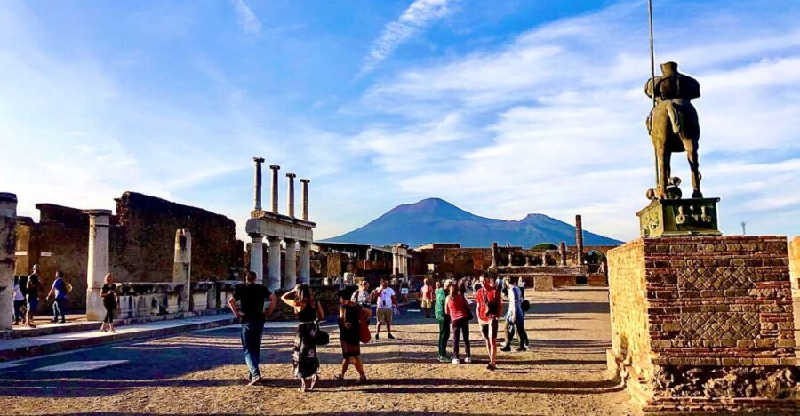 From Positano: Pompeii and Vesuvius Guided Tour - The drive from the Amalfi Coast: long, winding, and honest