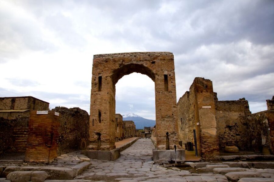 From Positano: Pompeii Ruins Small Group Guided Tour - Logistics to Expect: Timing, Van Changes, and Where Frustration Can Happen