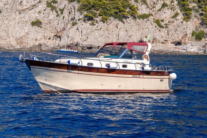From Sorrento: Amalfi Coast Boat Tour up to 8 people - The Amalfi arrival: using 1.5 hours in Amalfi well
